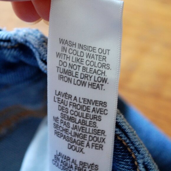 Good American Good Legs Shadow Pockets Skinny Jean - Picture 4 of 5